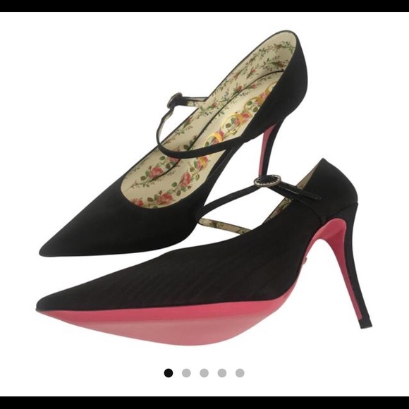 Gucci Shoes - Gucci Virginia Black pumps
